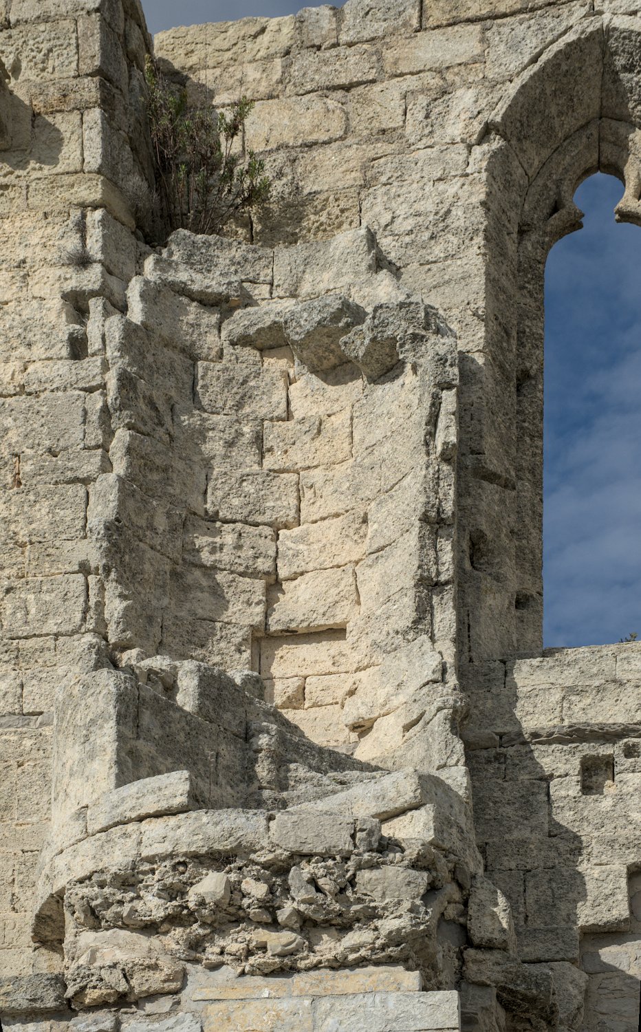 Vestiges de la chapelle romane